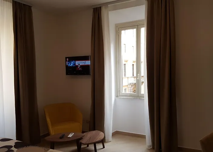 Finestra Su Monti Konukevi Roma