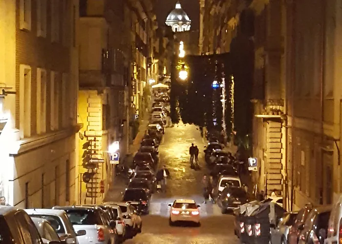 Konukevi Finestra Su Monti