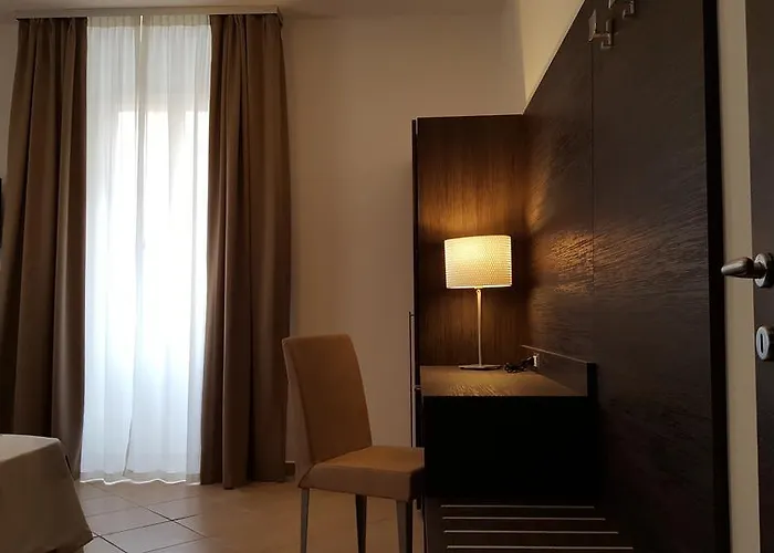 Konukevi Finestra Su Monti Roma