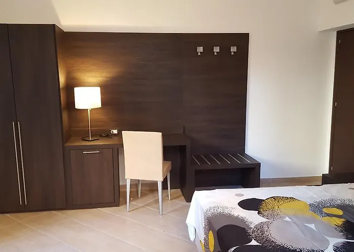Konukevi Finestra Su Monti 4*