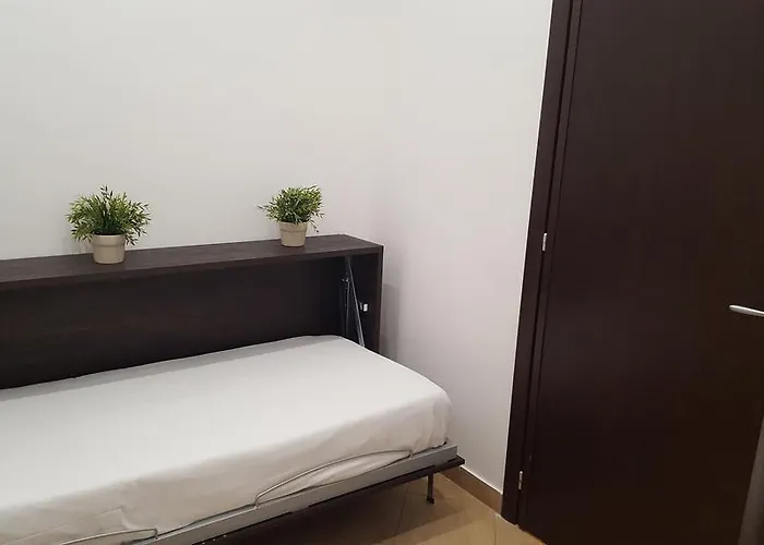 Finestra Su Monti Konukevi